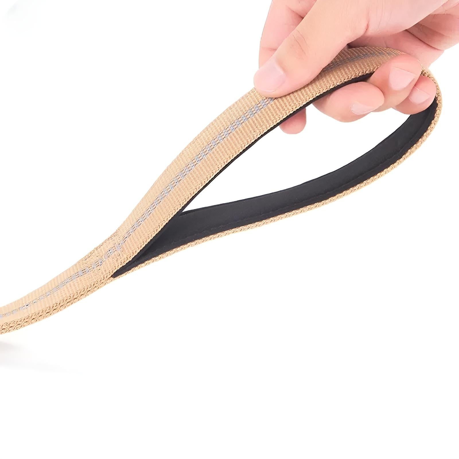 The Padded Easy Walking Handle is more suitable for daily dog walking